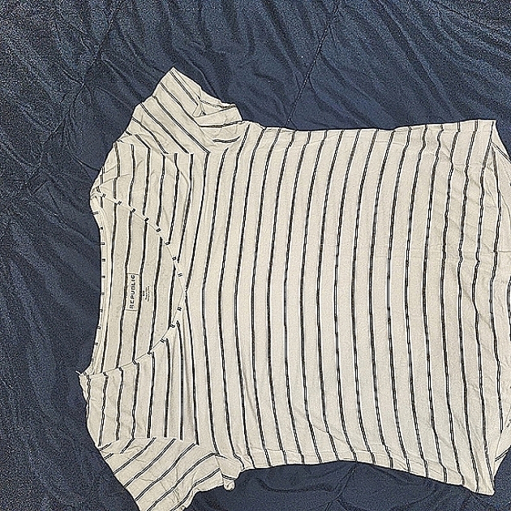 For The Republic Striped Black & White T-Shirt Womens Size Medium (A66)